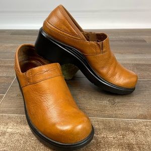 Ariat Womens 8 Santa Cruz Mule Tan Leather Non Slip Comfort Clogs Nursing Shoe